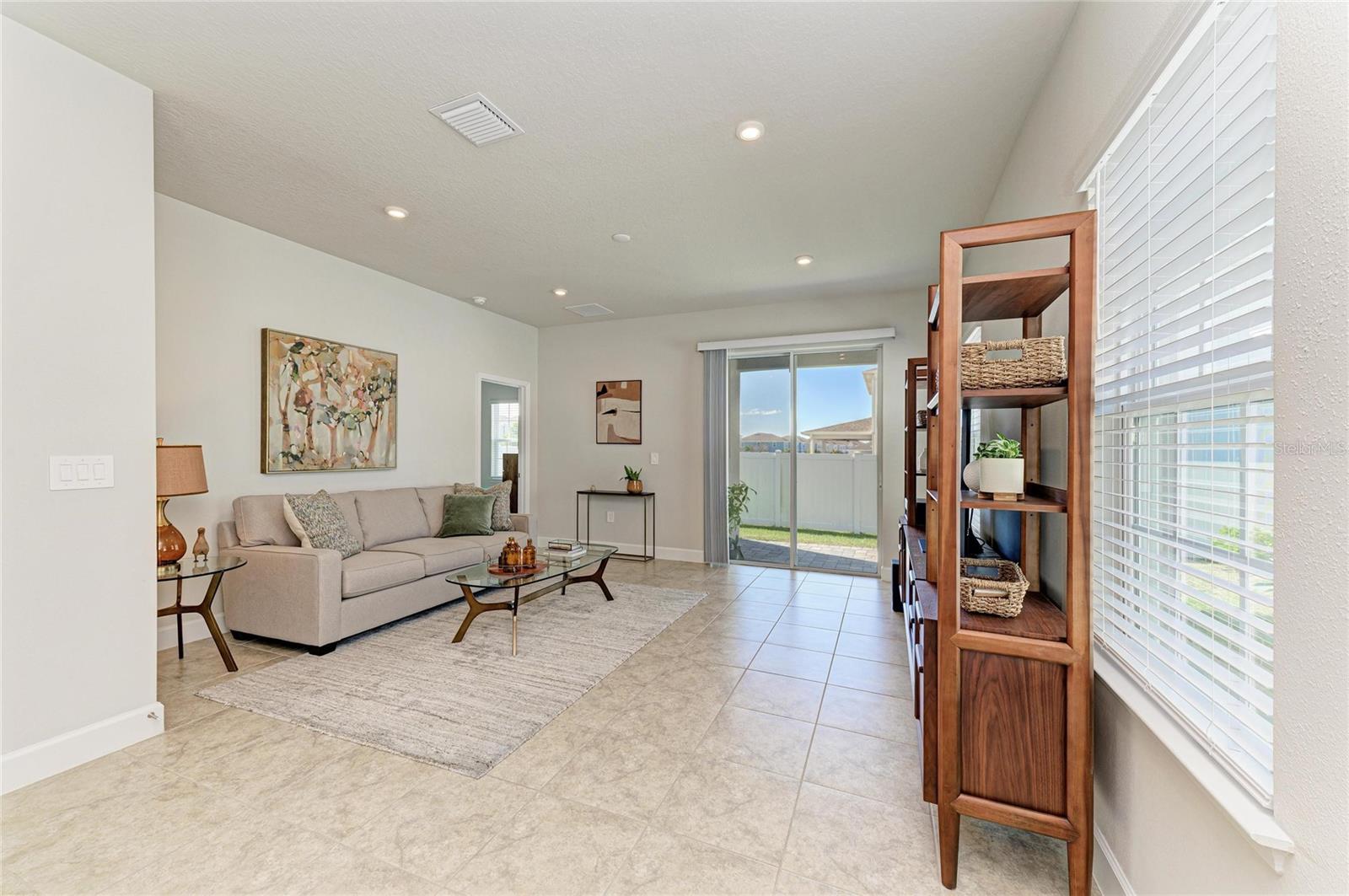 AVALON WOODS - Residential