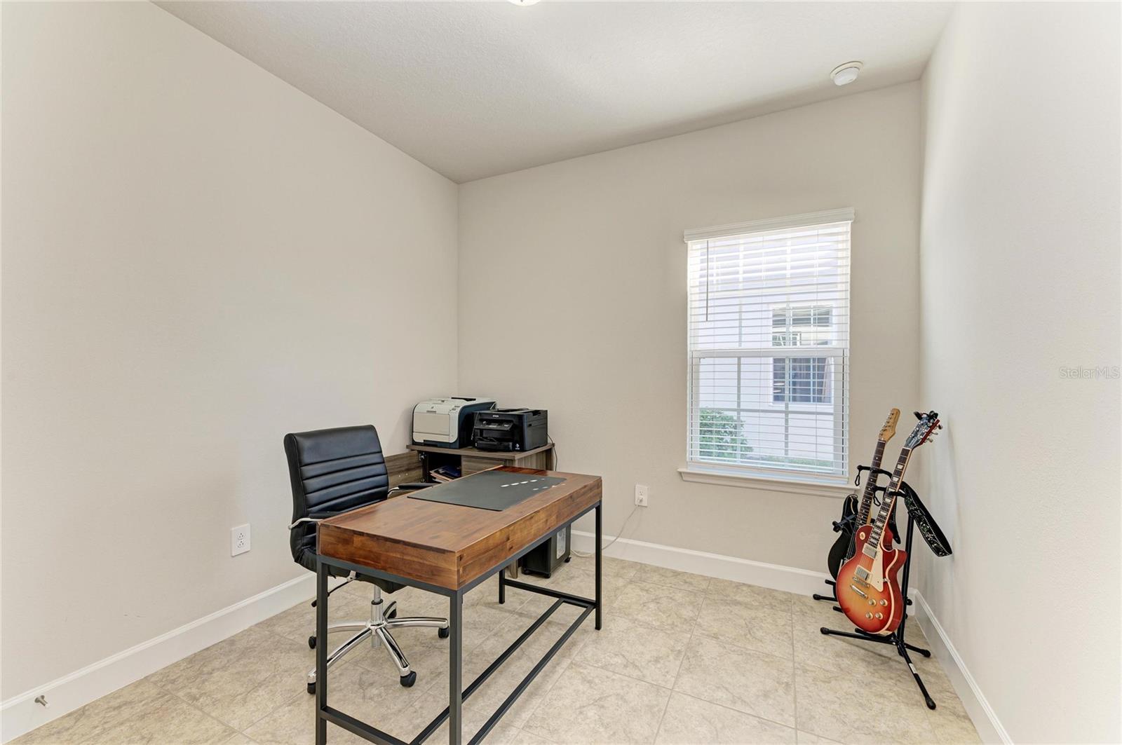 AVALON WOODS - Residential