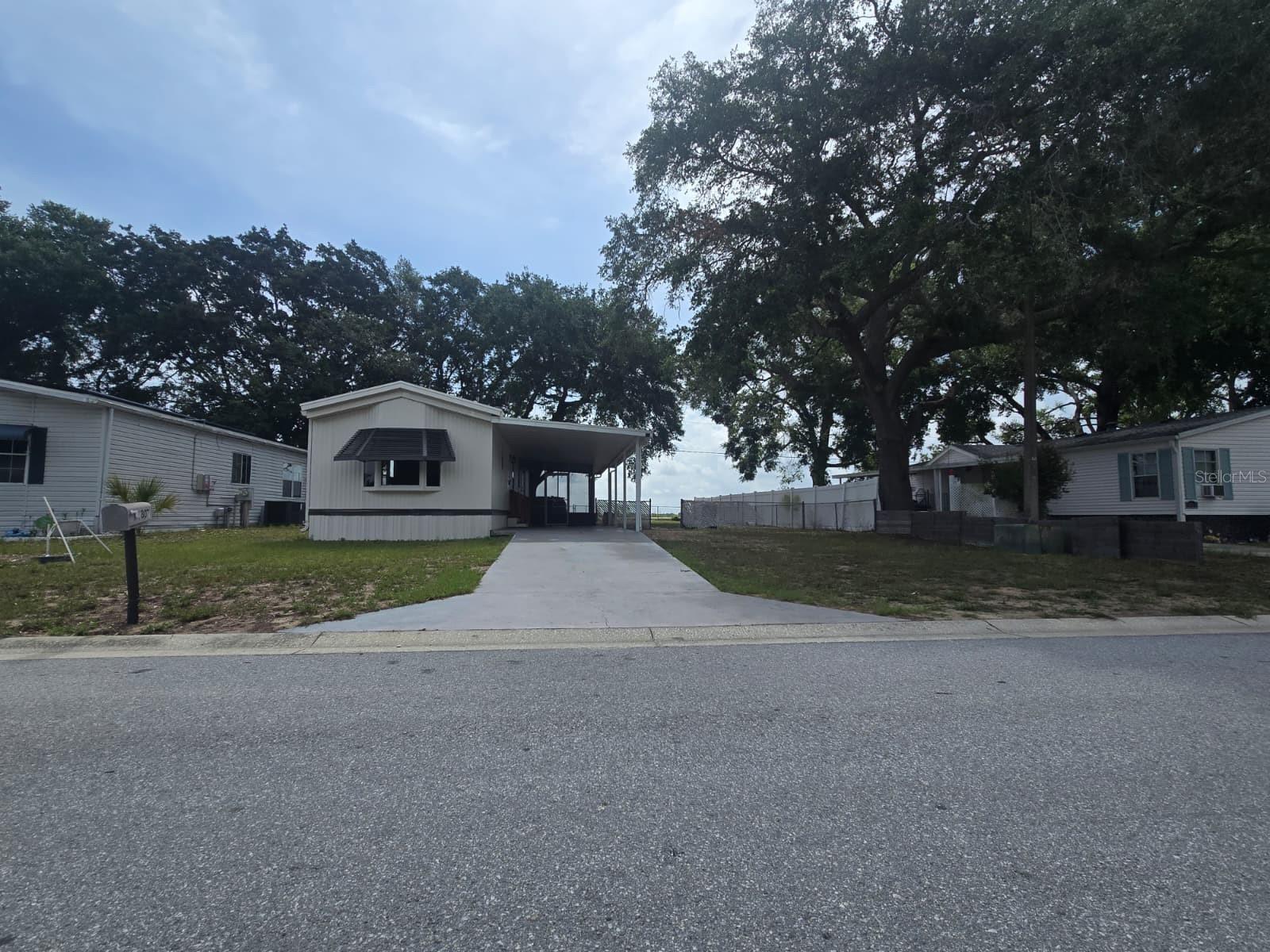 1807 PAULINE DRIVE 279