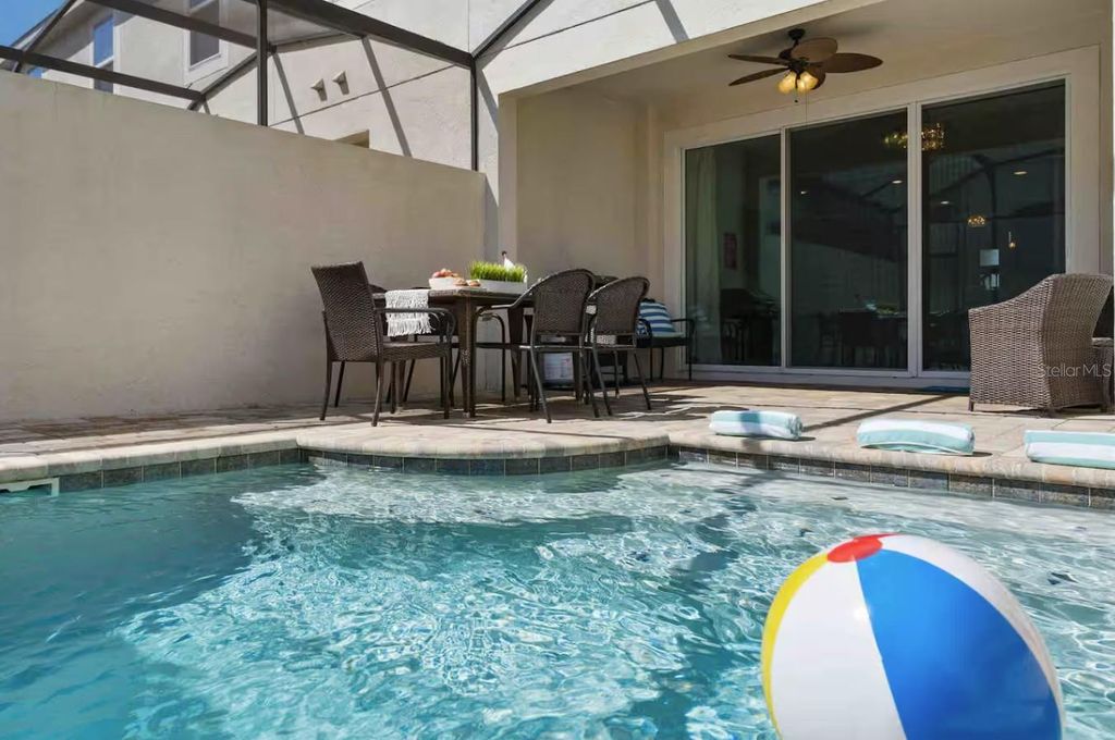 Photo of 1604 Carey Palm Circle, Kissimmee, FL 34747 (MLS # O6352447)