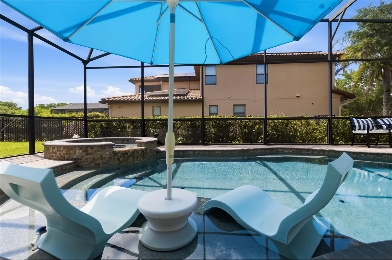 1660 PRAIRIE OAKS DRIVE