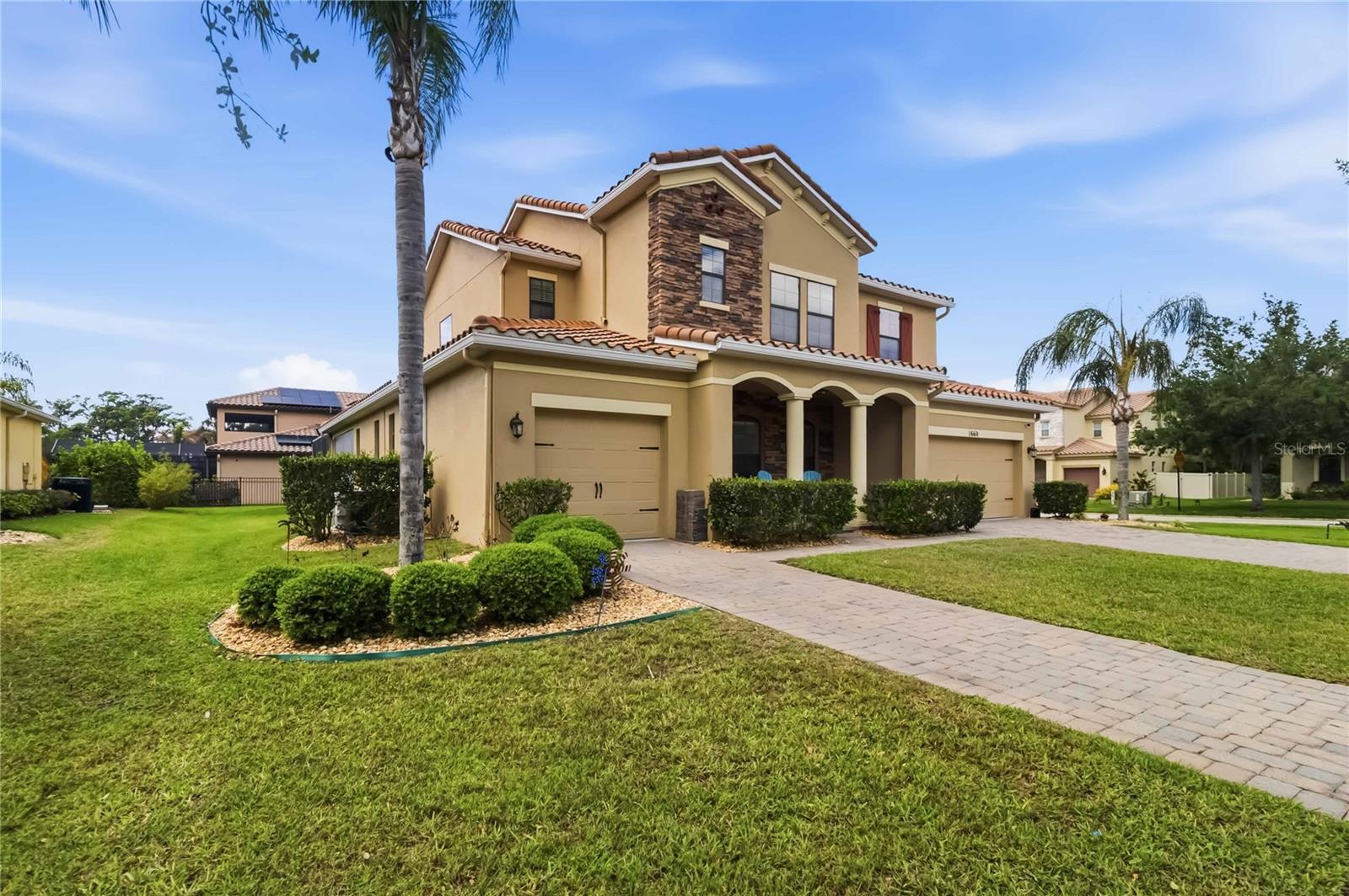 1660 PRAIRIE OAKS DRIVE