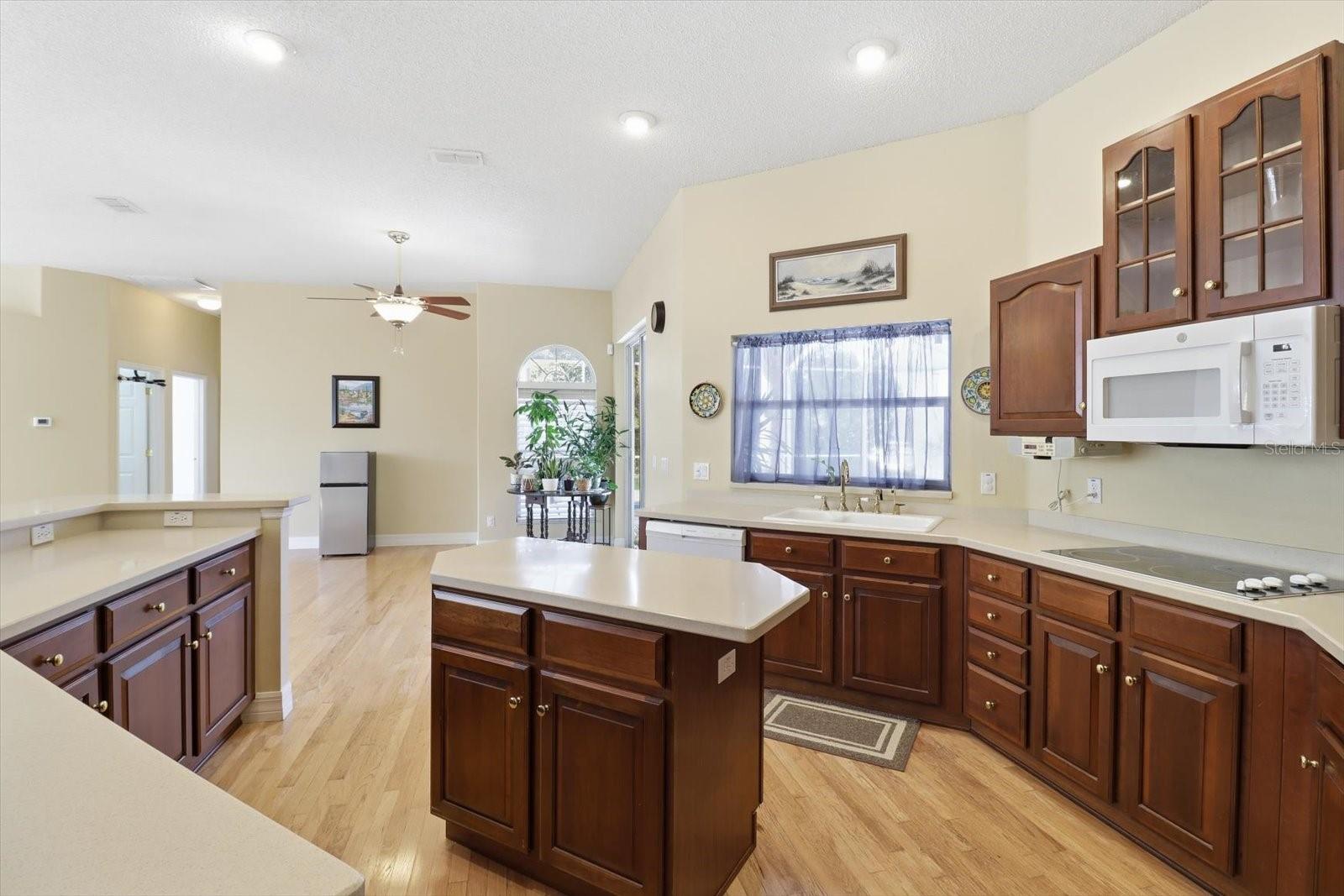 CRYSTAL OAKS SEVENTH ADD - Residential