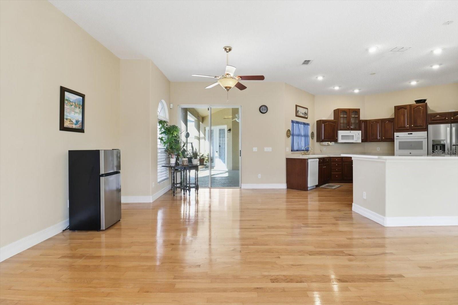 CRYSTAL OAKS SEVENTH ADD - Residential