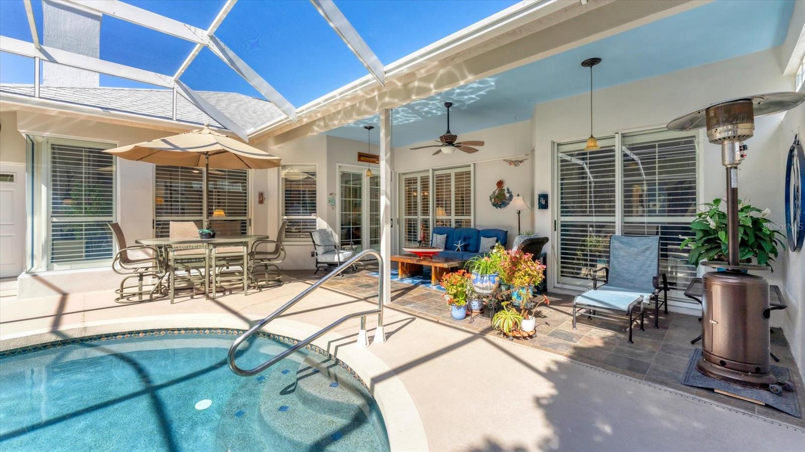 MANGO PARK NORTHWEST - Residential