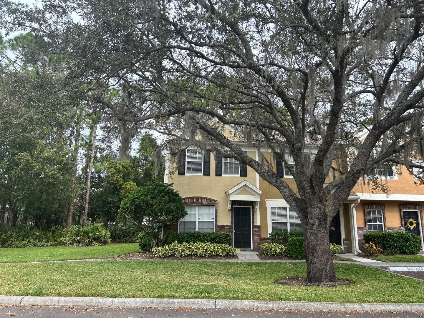 BERKELEY SQUARE - Residential