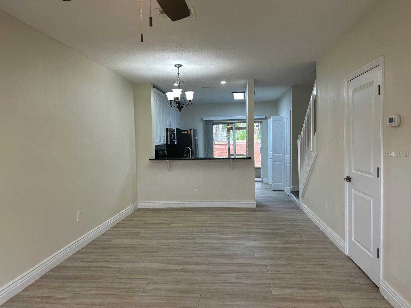 BERKELEY SQUARE - Residential