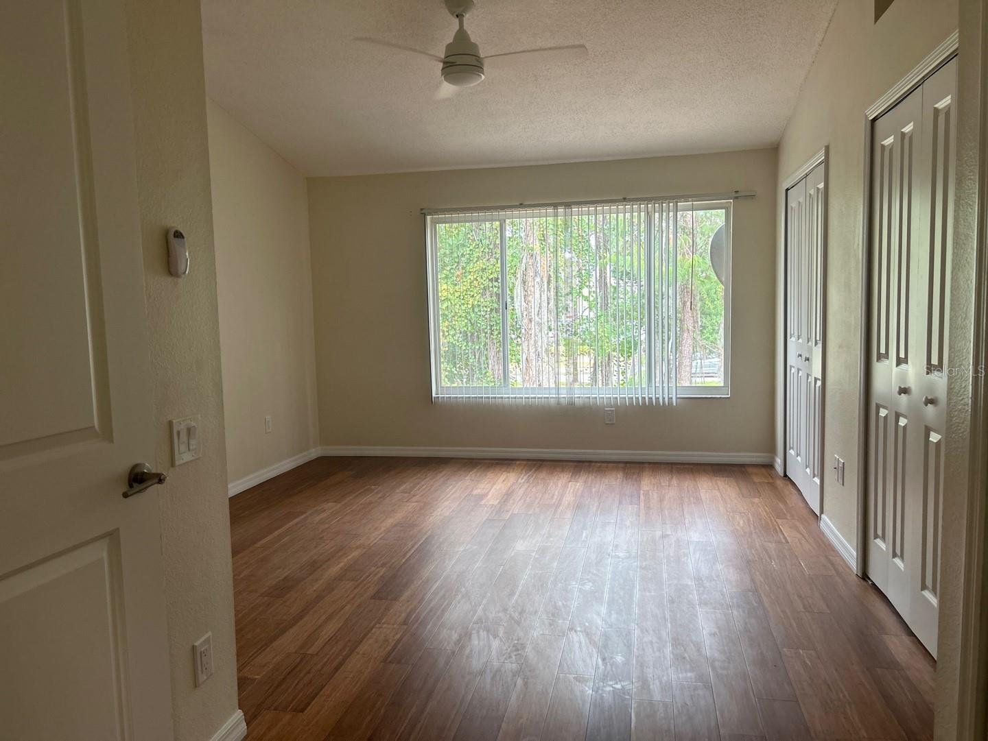 BERKELEY SQUARE - Residential