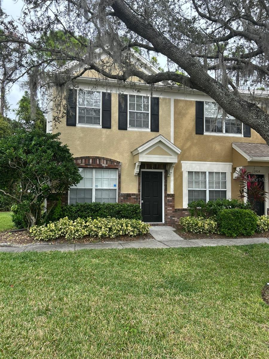 BERKELEY SQUARE - Residential