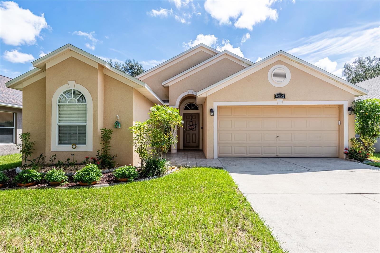 Discover this super clean and beautifully maintained home in Boyette Farms, offering low HOA, NO CDD, and a prime Riverview location. This 3-bedroom, 2-bath residence features a desirable split floor plan with a dining area and a spacious living room that flows seamlessly into the family room, perfect for gatherings and everyday living. The kitchen boasts granite countertops, stainless steel appliances, pantry, breakfast nook, and snack bar. The owner’s suite includes, garden tub, separate shower, and two walk-in closets. Relax year-round in the screened lanai overlooking the fully fenced backyard. Major updates provide peace of mind, including a new roof (2020), A/C (2021), vinyl fence (2023), and new stove and dishwasher (2025). Minutes from Publix, gas stations, the new Advent Health Hospital, and a variety of restaurants. Conveniently located near I-75 and Westfield Brandon Mall, with easy access to the Selmon Expressway for quick commutes to Downtown Tampa and MacDill Air Force Base. Zoned for Riverview High School, this home is move-in ready, schedule your showing today!