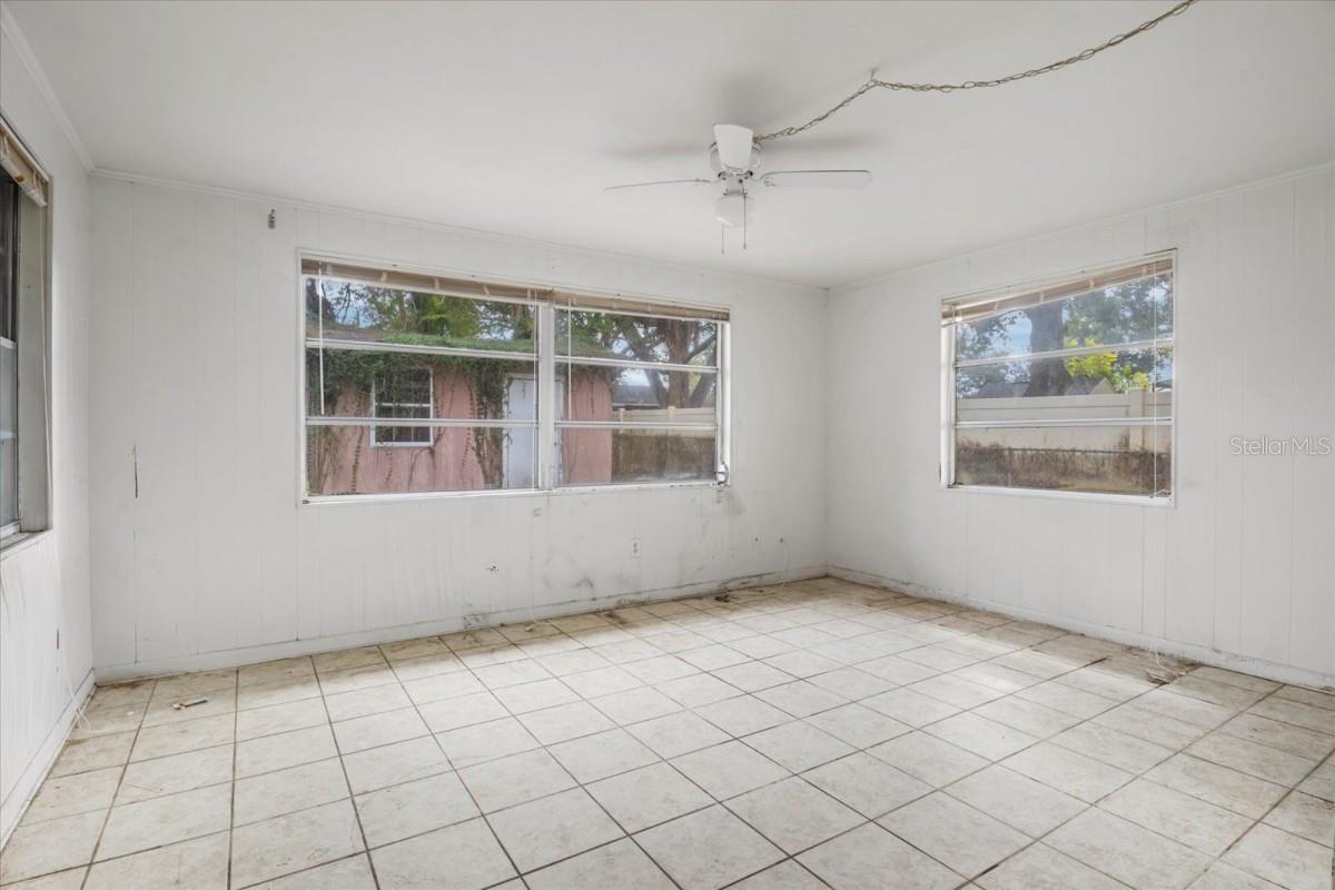 GARDEN GROVE - Residential