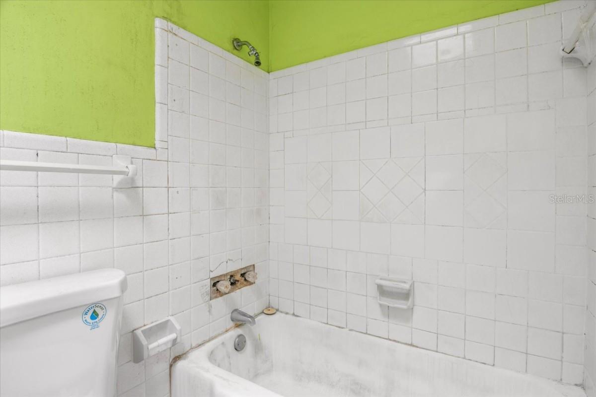 GARDEN GROVE - Residential