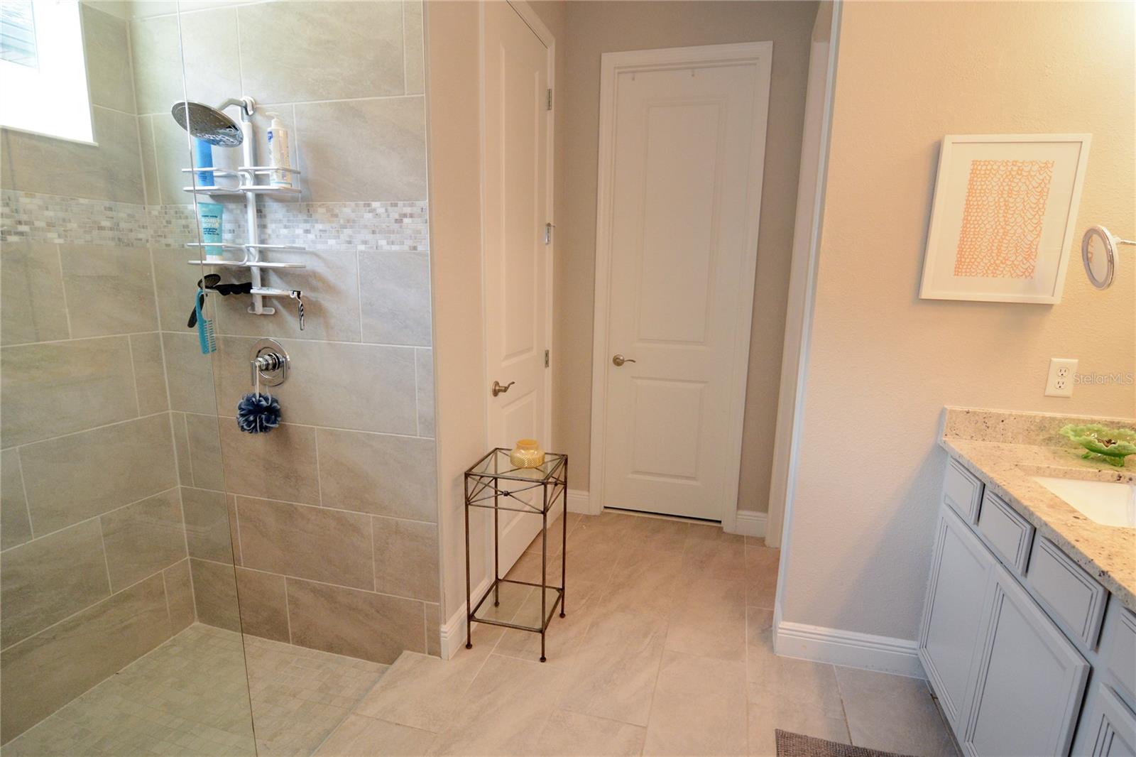 OAKMONT RESERVE - Residential