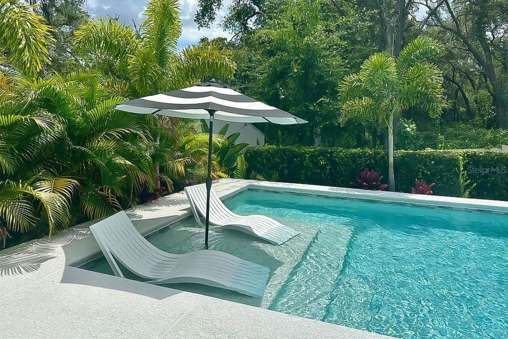 Photo of 741 Daybreak Place, Longwood, FL 32750 (MLS # O6389436)