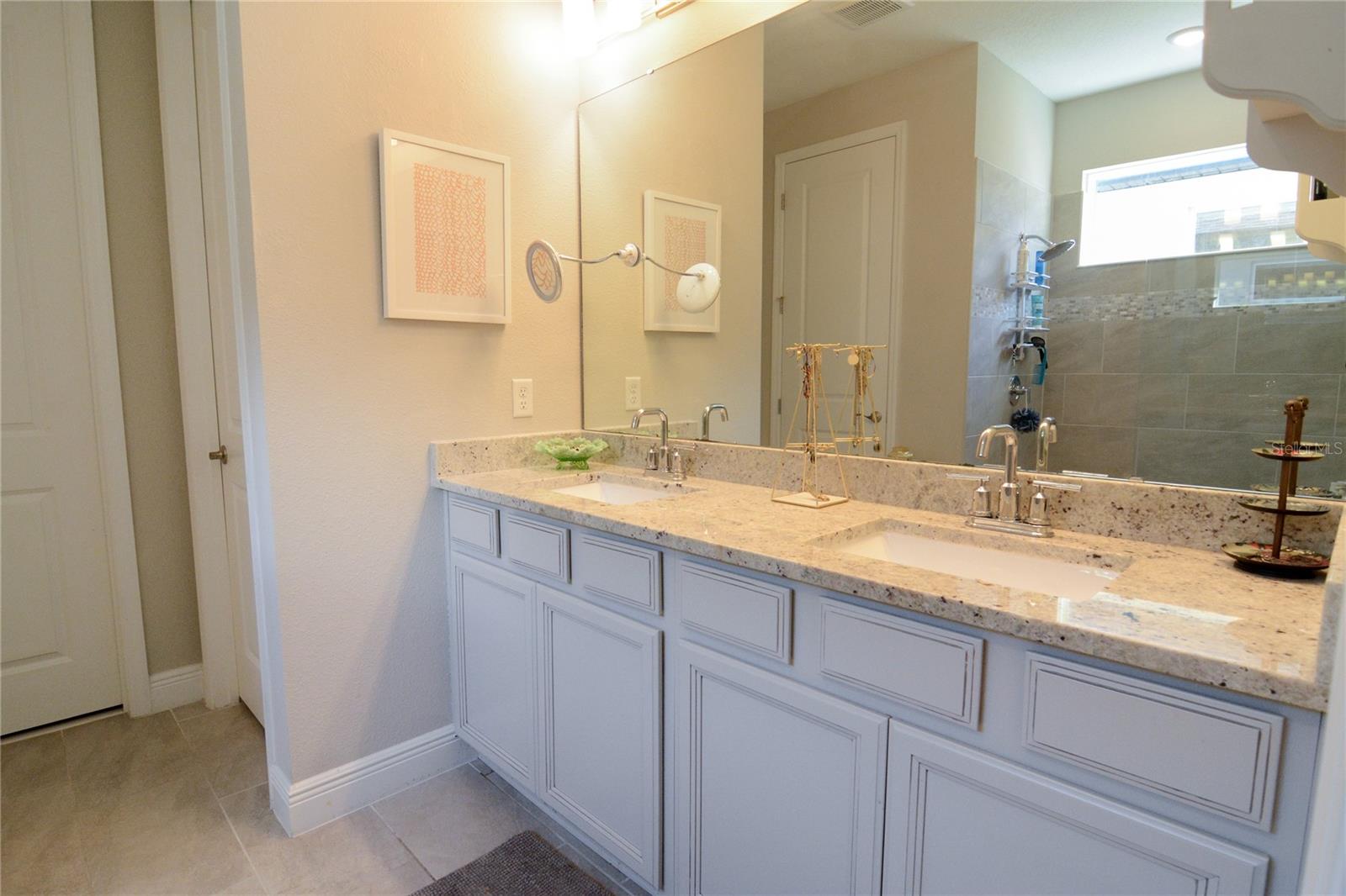 OAKMONT RESERVE - Residential