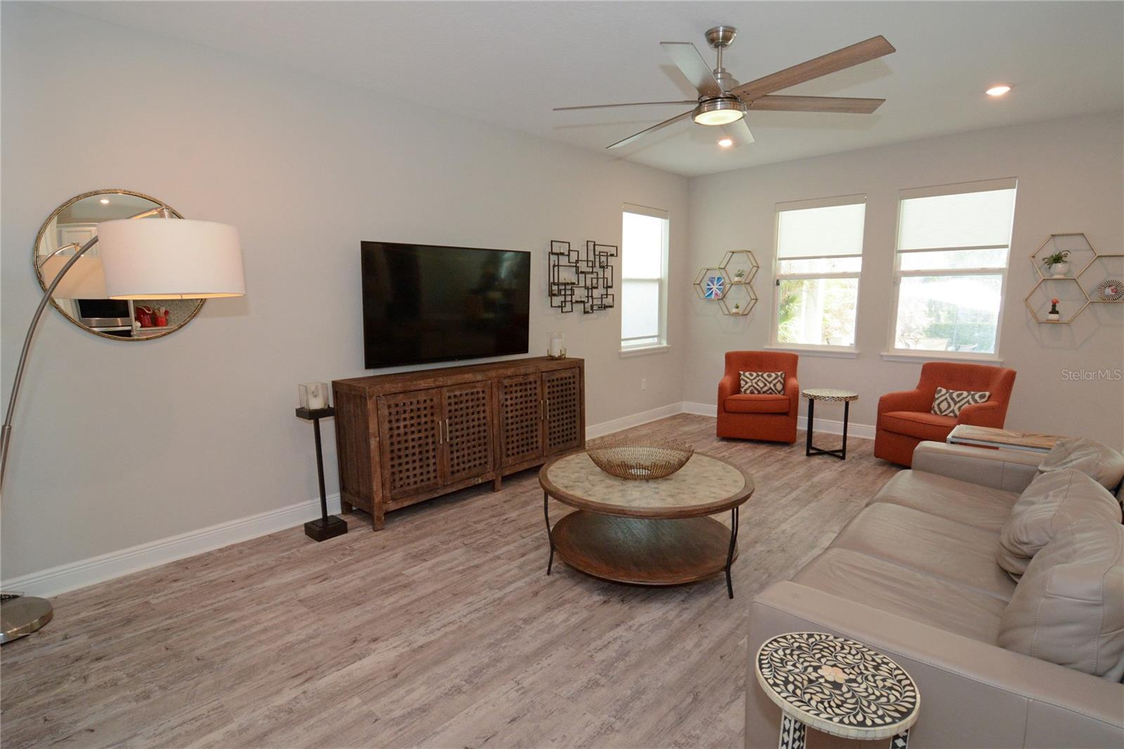 OAKMONT RESERVE - Residential