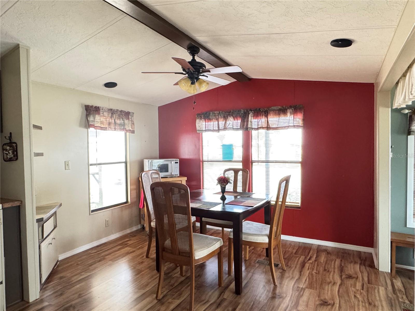 AMERICAN CONDOMINIUM PARKS ZEPHYRHILLS - Residential