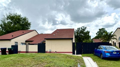 Photo of 761 Golden Sunshine Circle, Orlando, FL 32807 (MLS # O6322619)