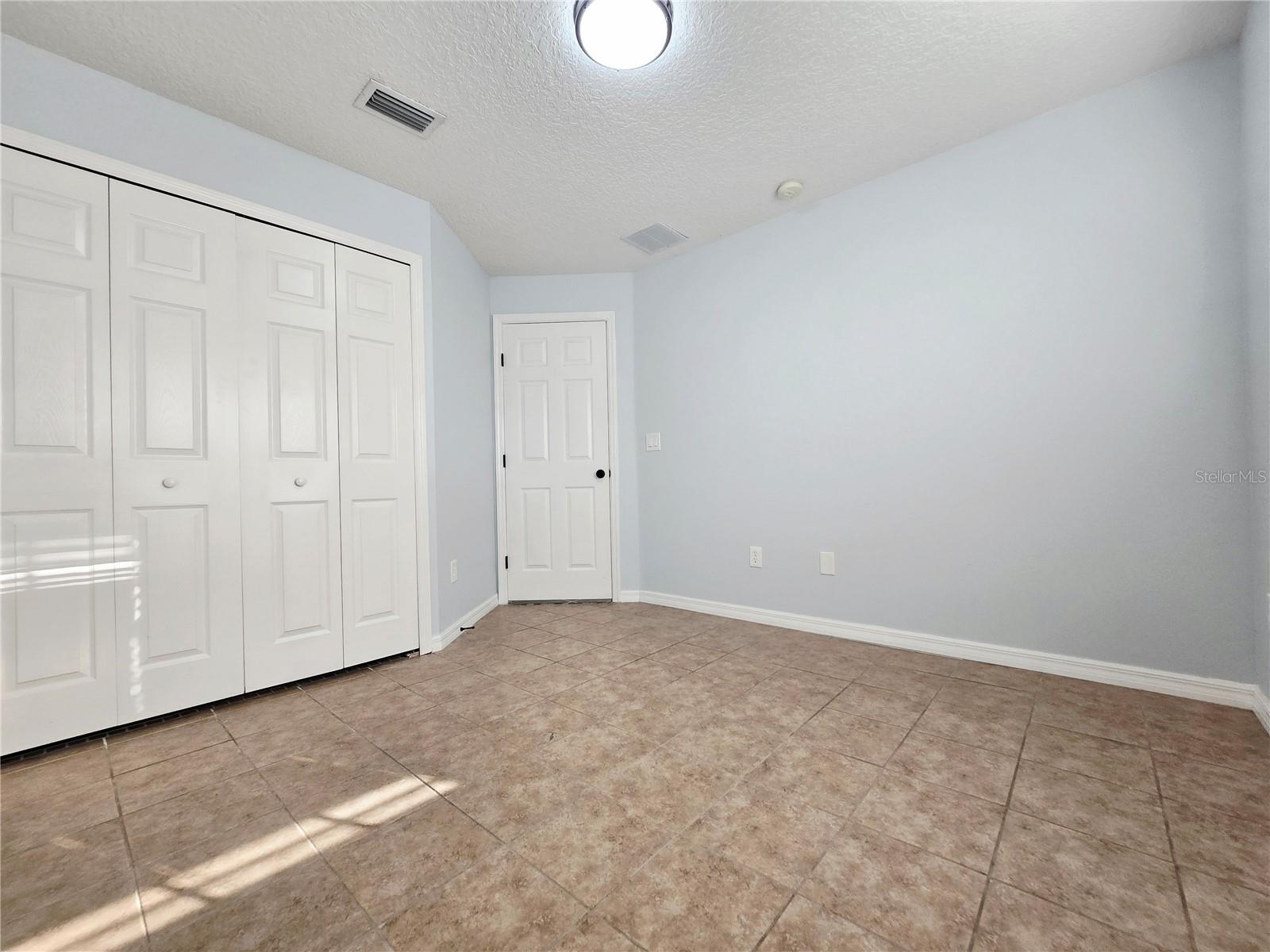 LAVADA COURT - Residential