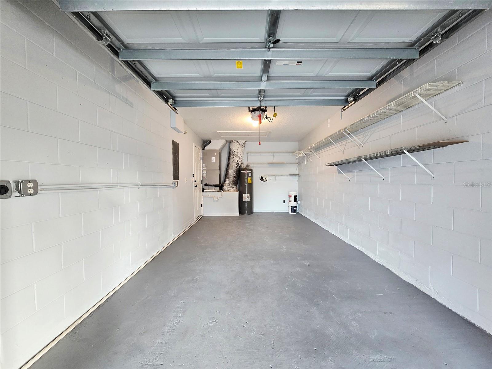 LAVADA COURT - Residential