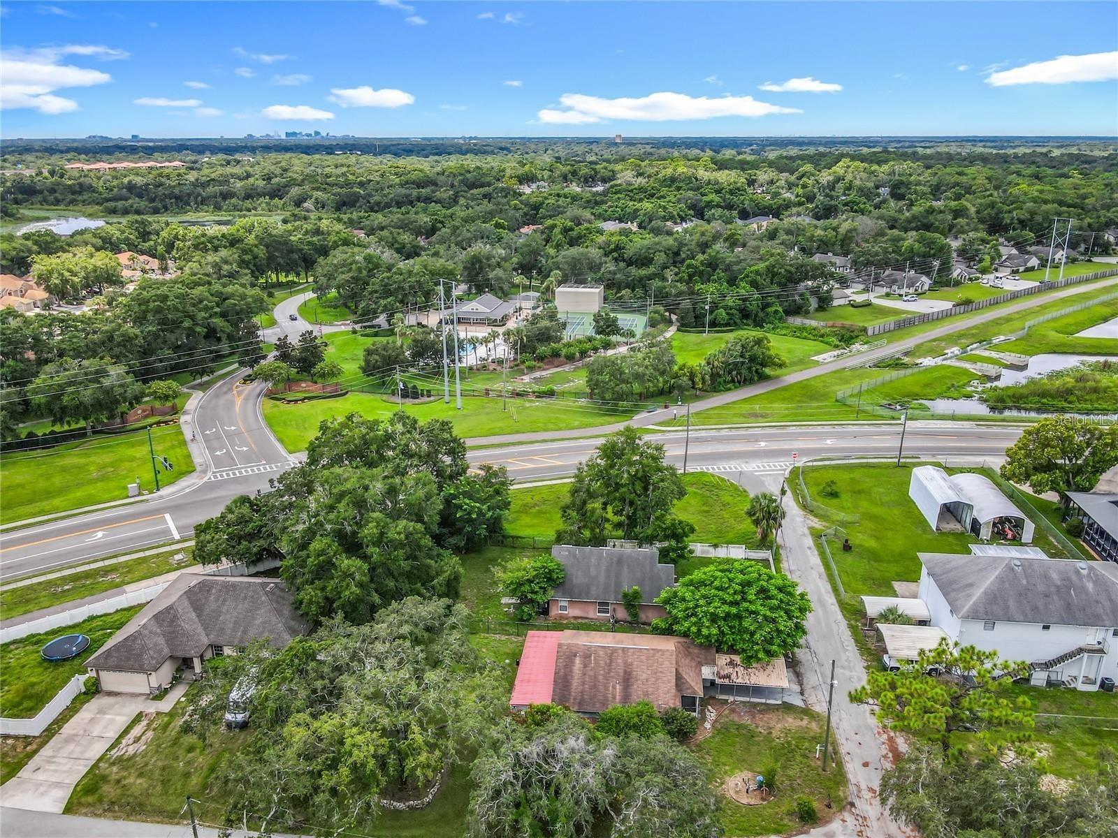 LAVADA COURT - Residential