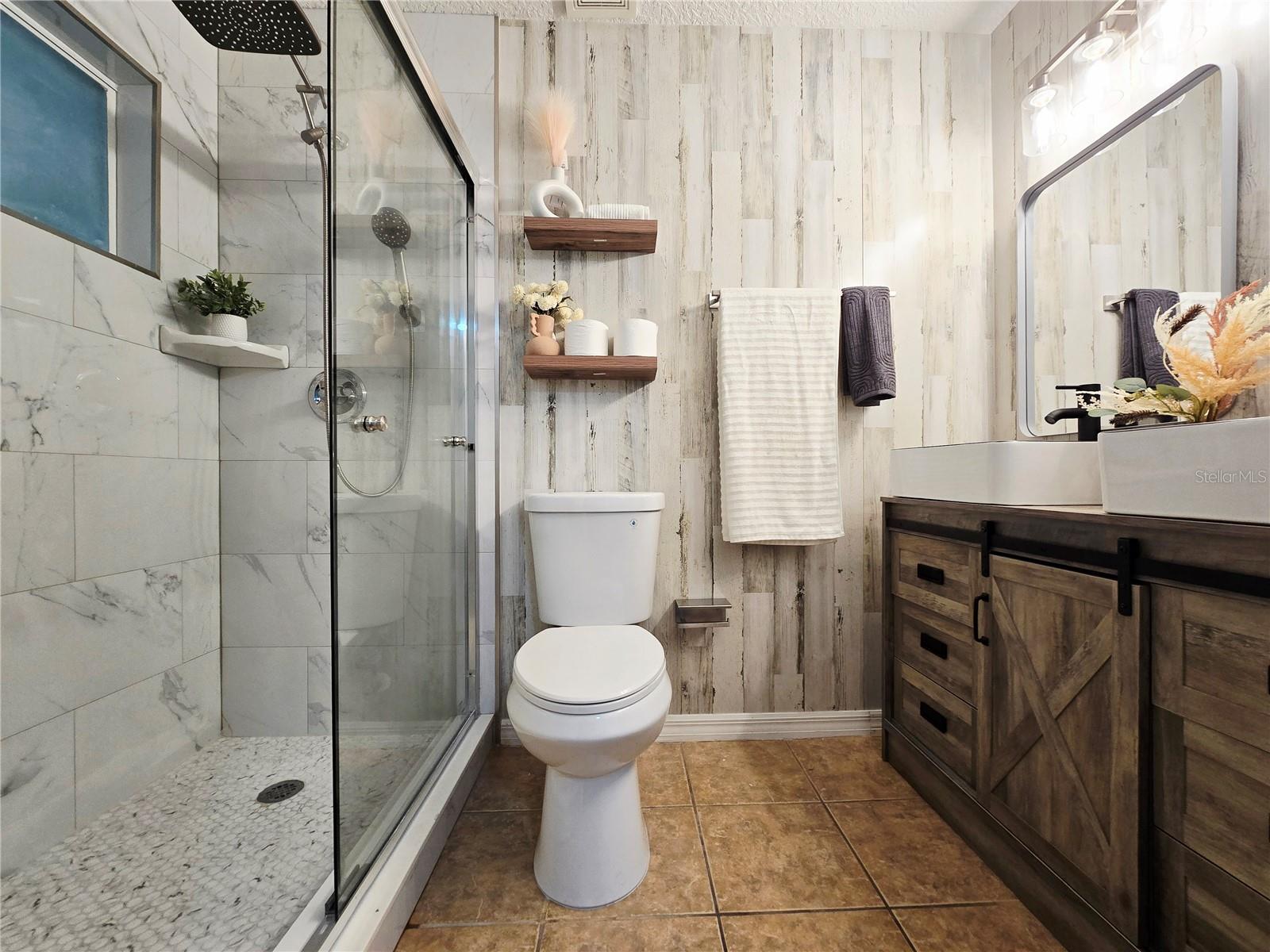 LAVADA COURT - Residential