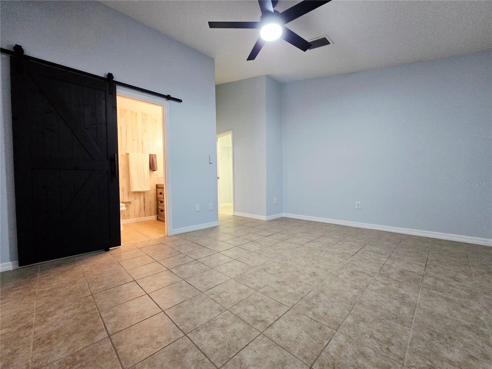 LAVADA COURT - Residential