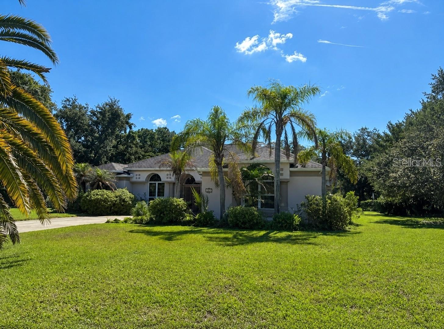 1521 SHADOW PINES DRIVE