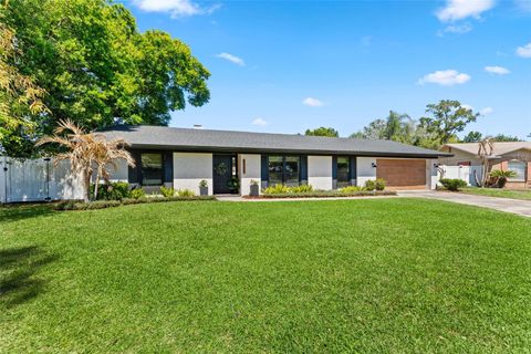 Photo of 5233 Jennifer Place, Orlando, FL 32807 (MLS # O6393208)