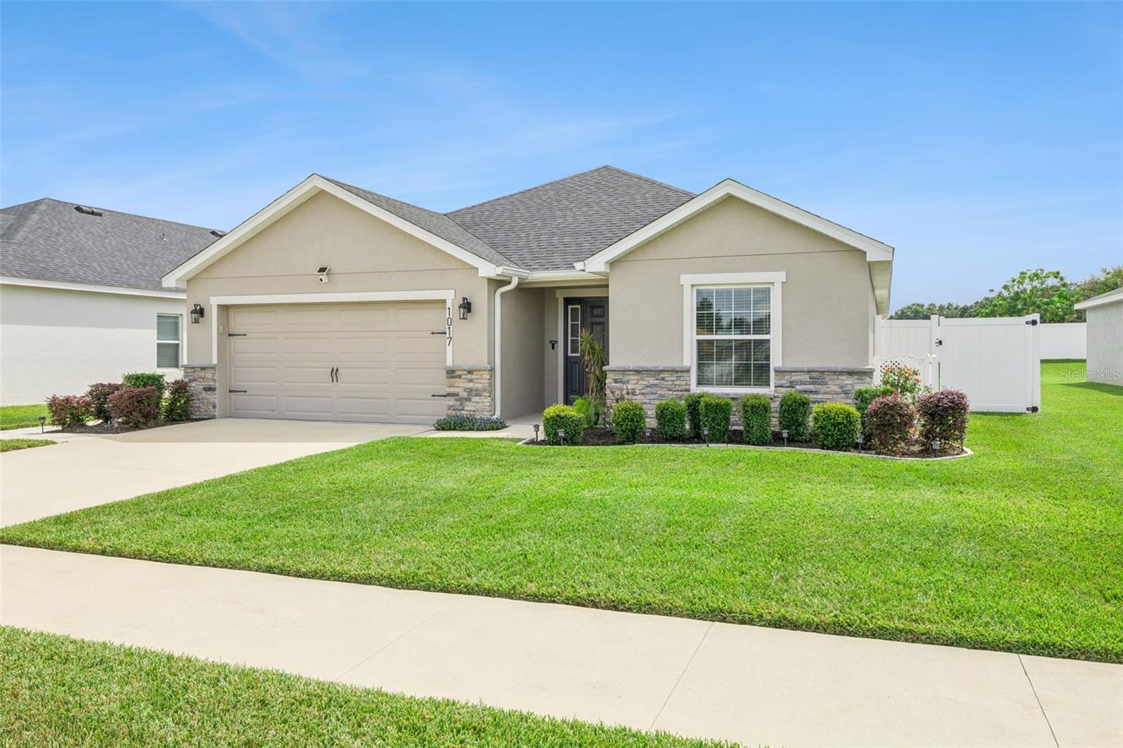1017 MONTGOMERY LANE