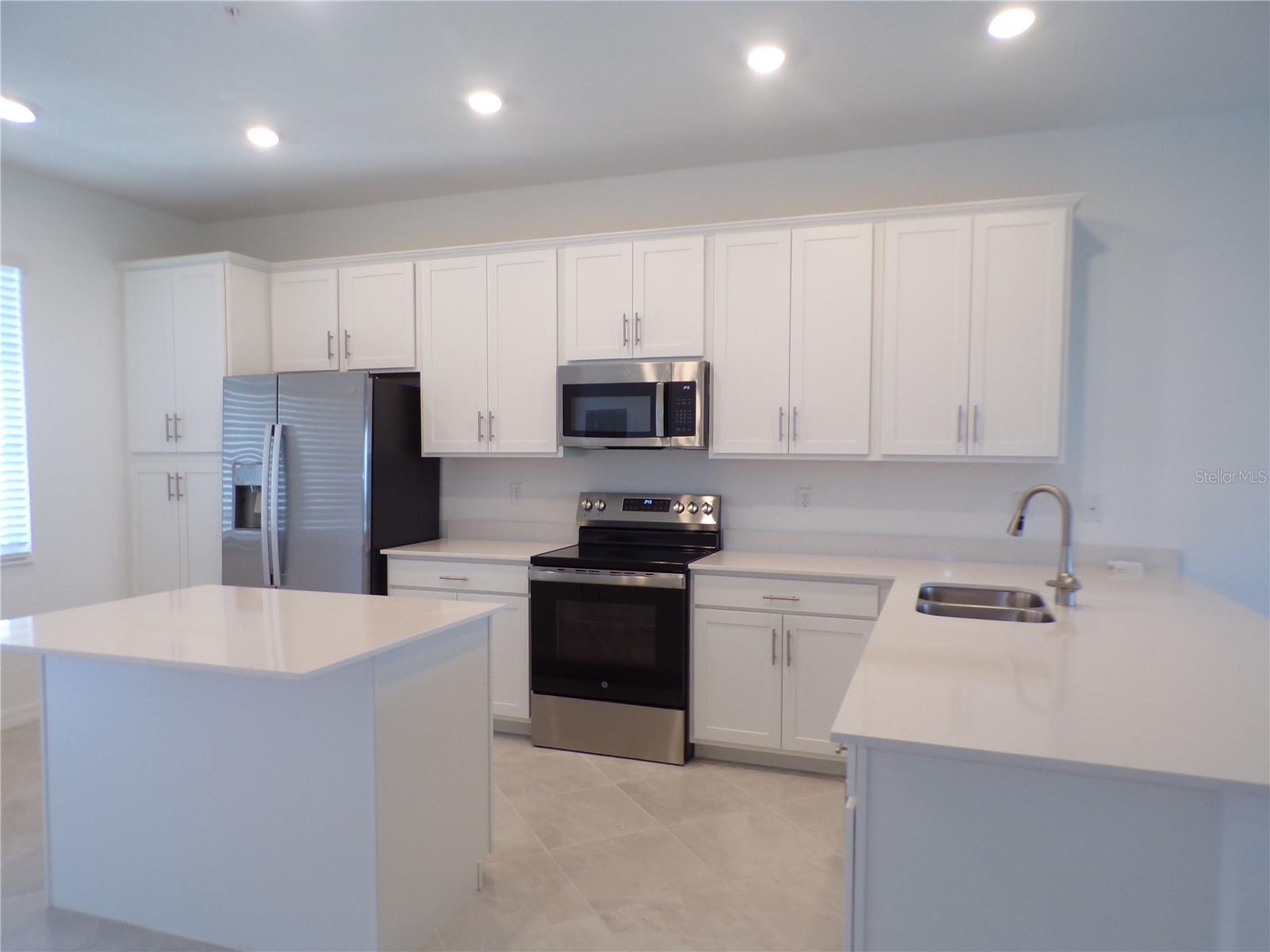 TERRACE VI AT HERITAGE LANDING - Residential Lease