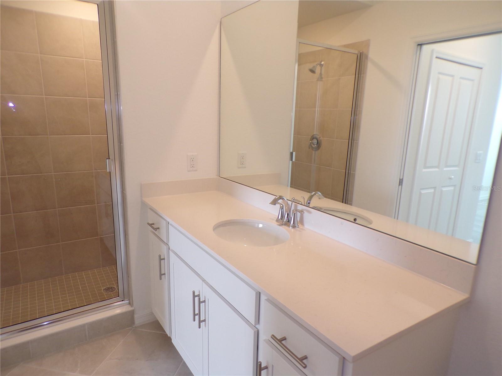 TERRACE VI AT HERITAGE LANDING - Residential Lease