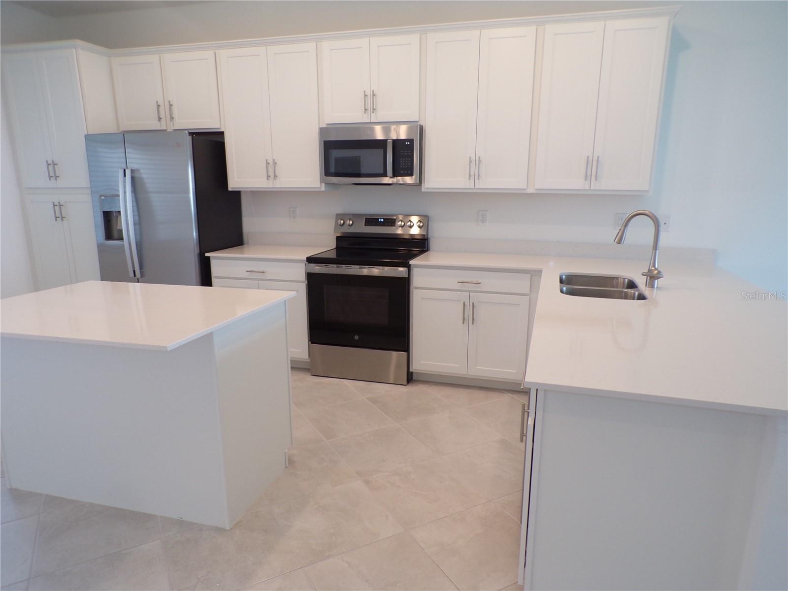 TERRACE VI AT HERITAGE LANDING - Residential Lease