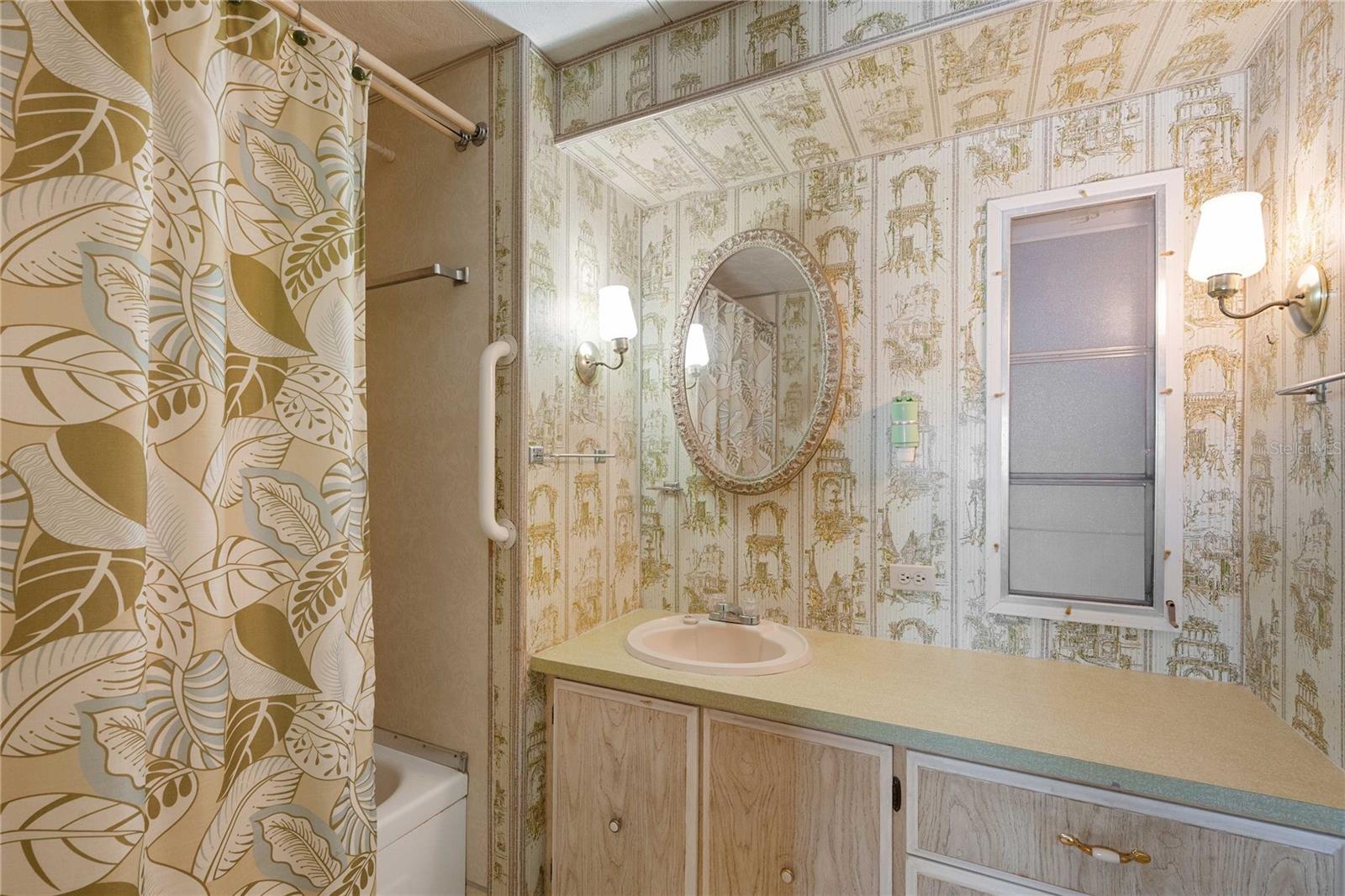 BETMAR ACRES - Residential