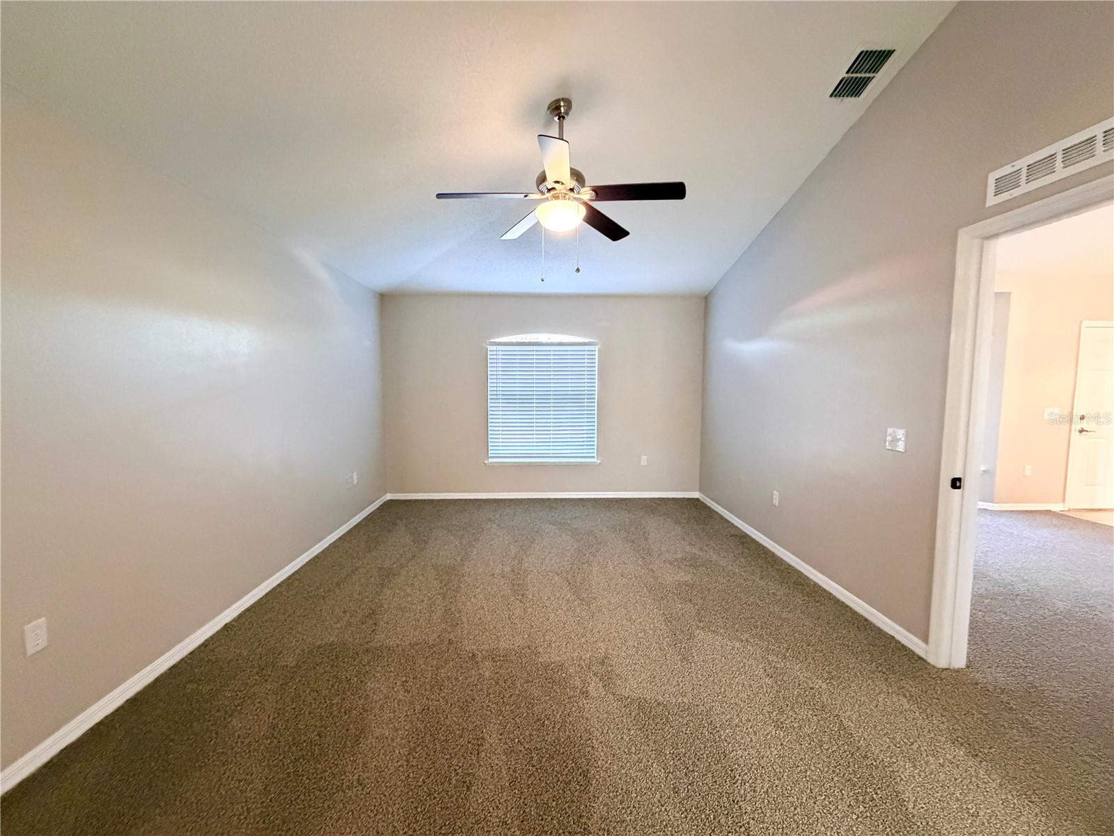 QUEENS COVE PH 04 - Residential