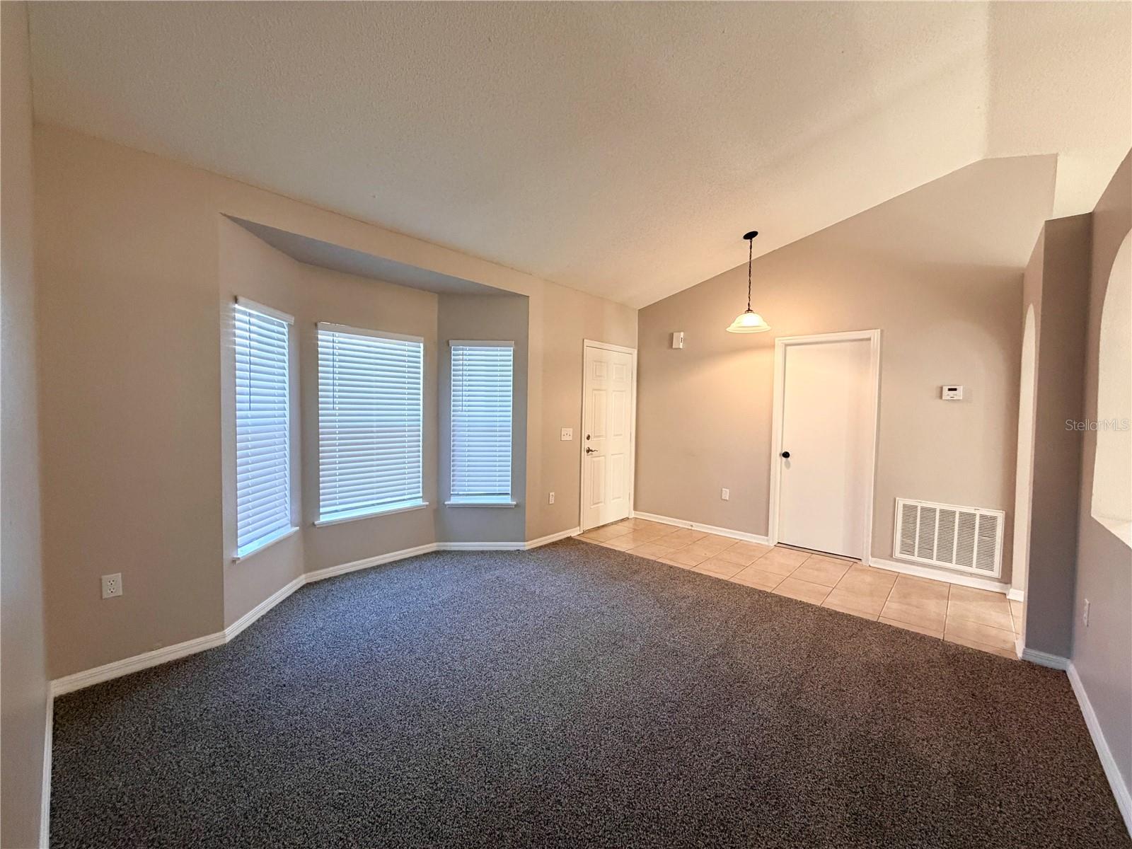 QUEENS COVE PH 04 - Residential