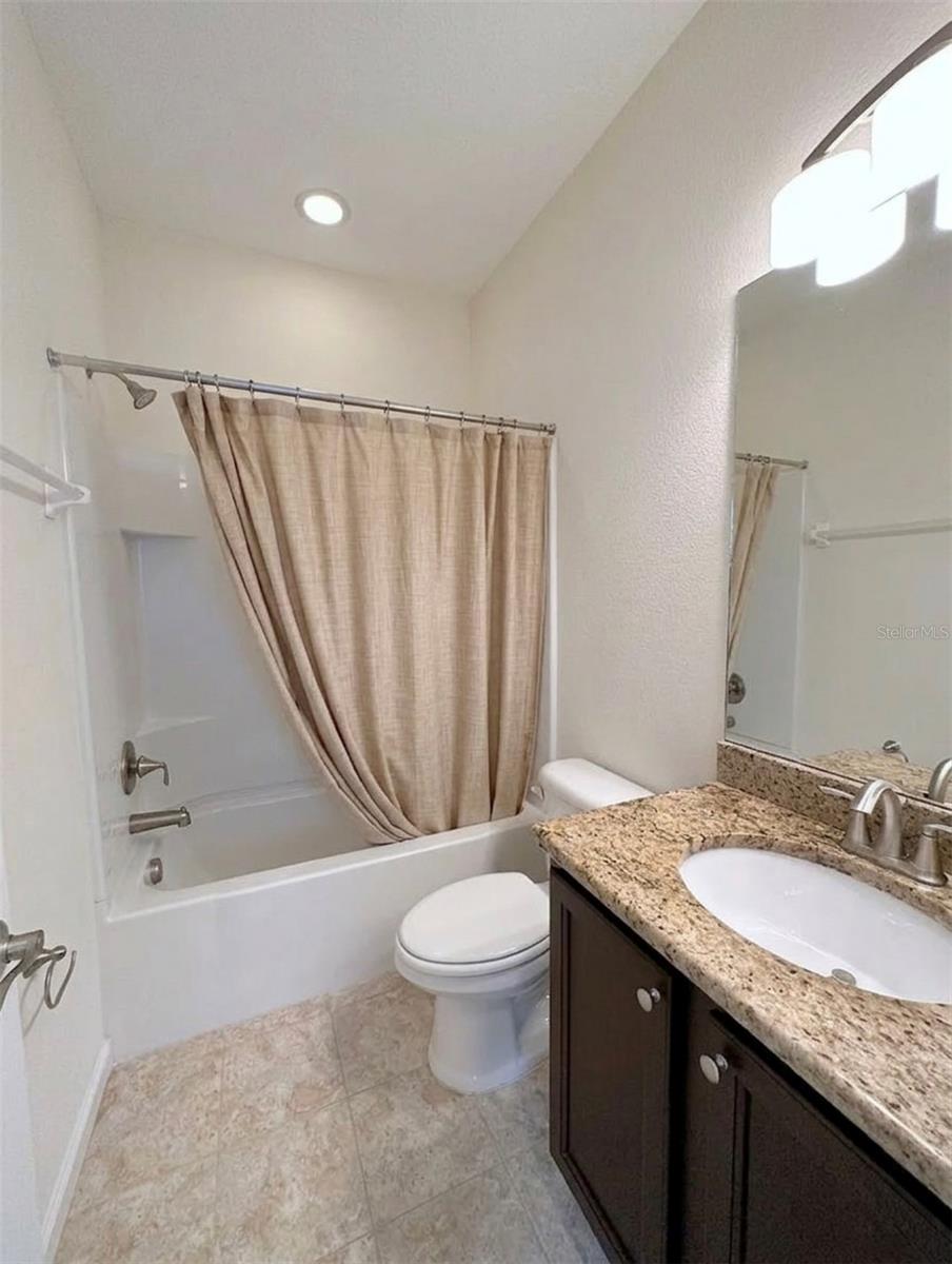 HAYES PARK VILLAGE - Residential Lease