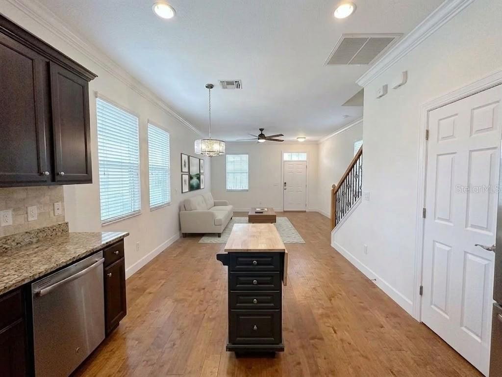 HAYES PARK VILLAGE - Residential Lease