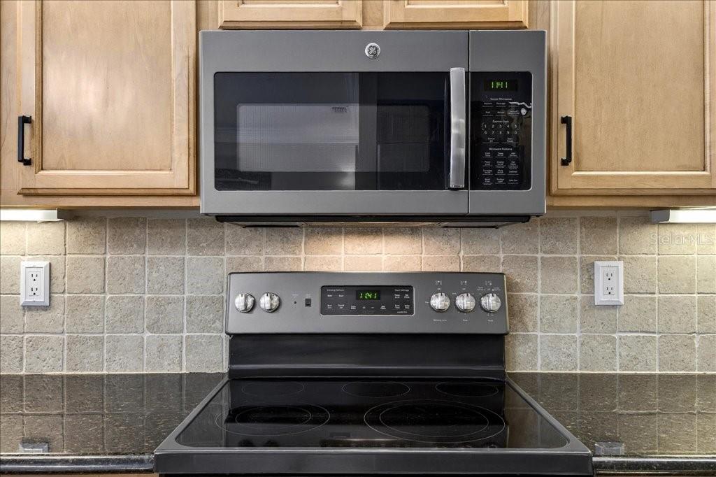 DEERWOOD REP BLK 20 PINE LAKES GOLF COURSE - Residential