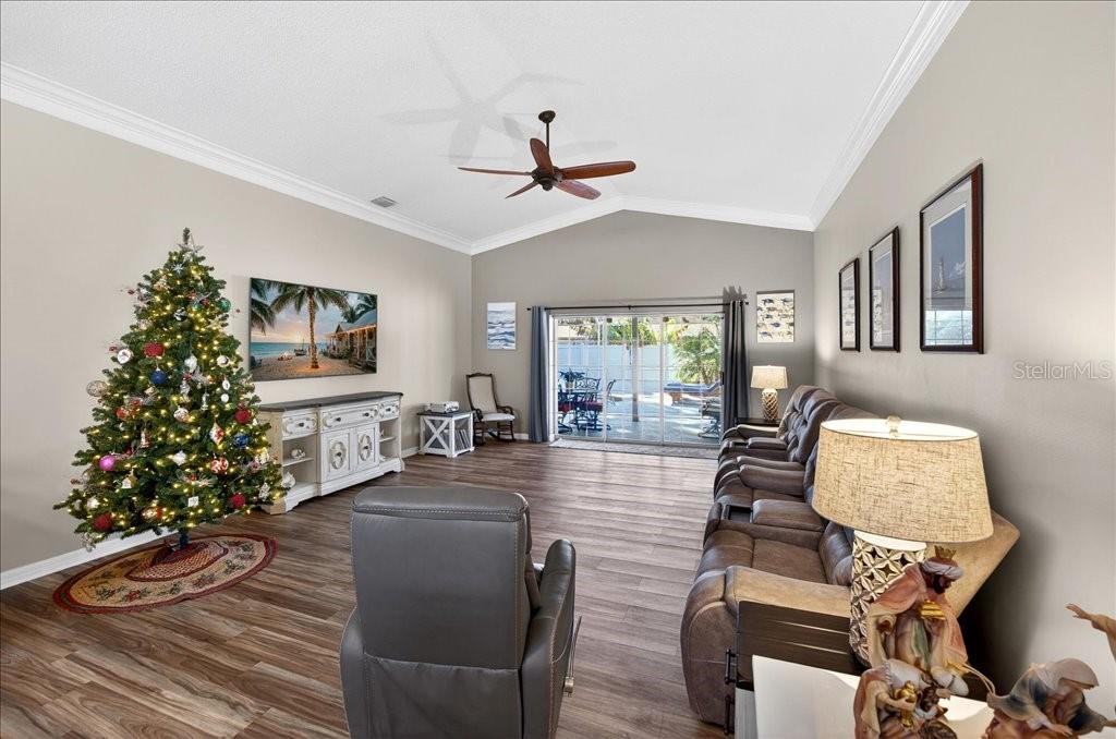 DEERWOOD REP BLK 20 PINE LAKES GOLF COURSE - Residential