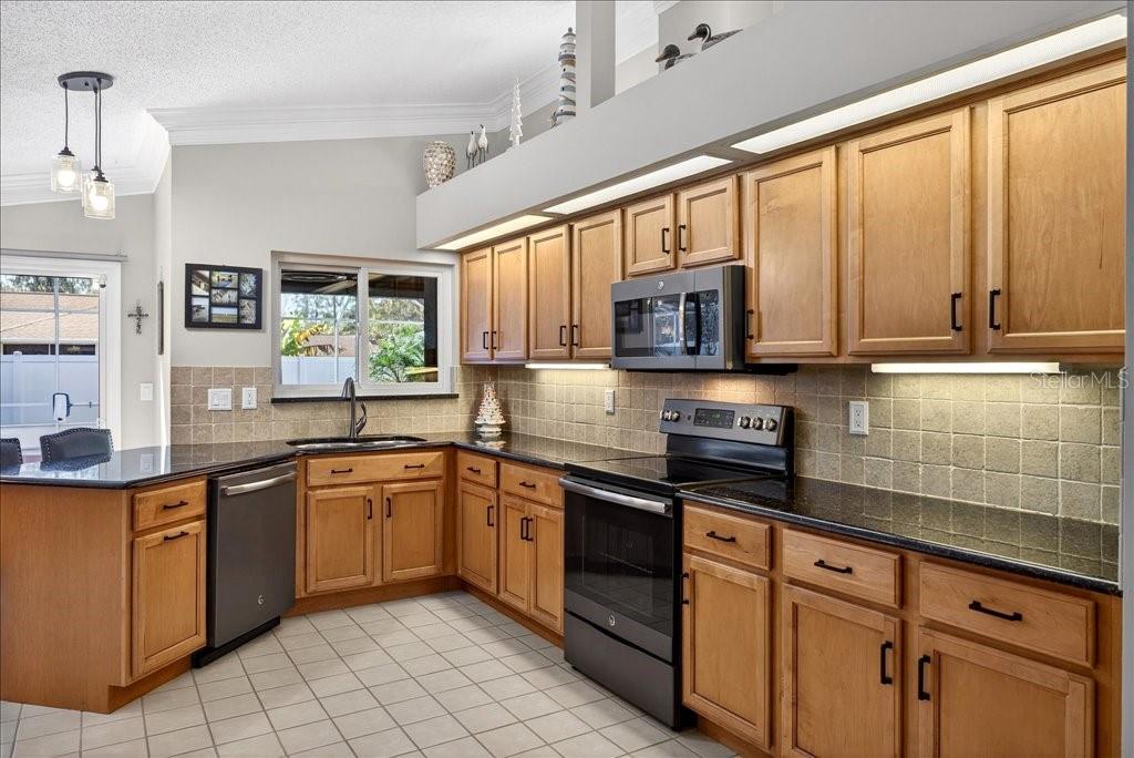 DEERWOOD REP BLK 20 PINE LAKES GOLF COURSE - Residential