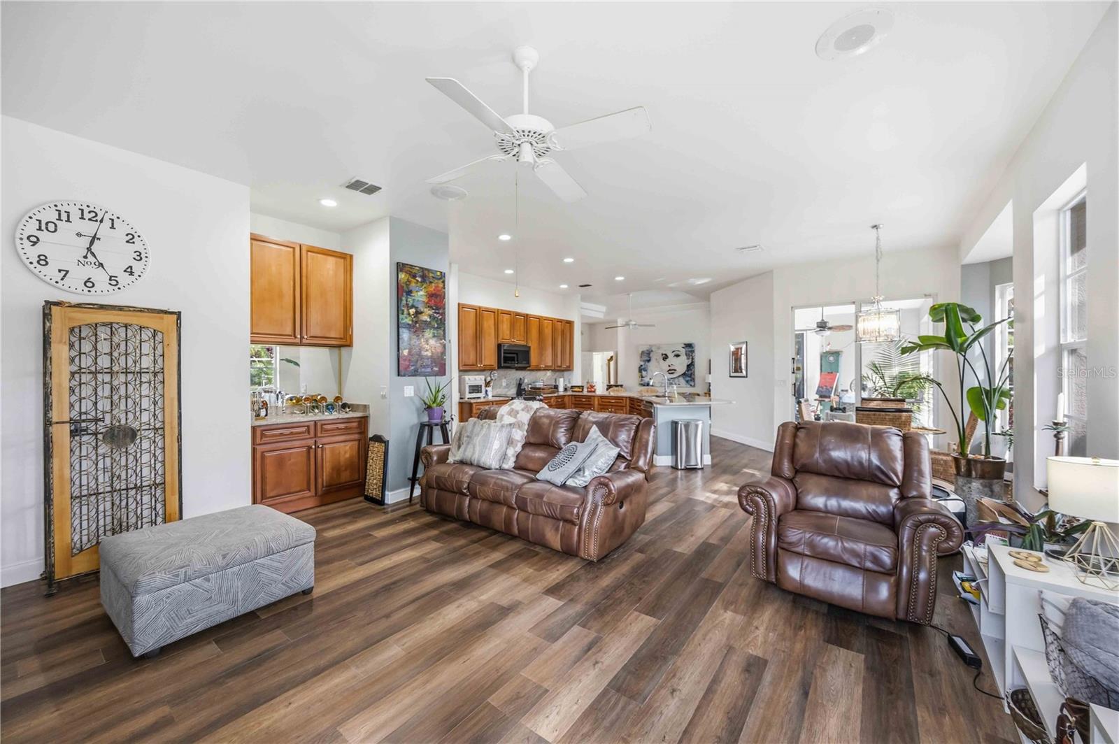 CHESTNUT CREEK MANORS - Residential