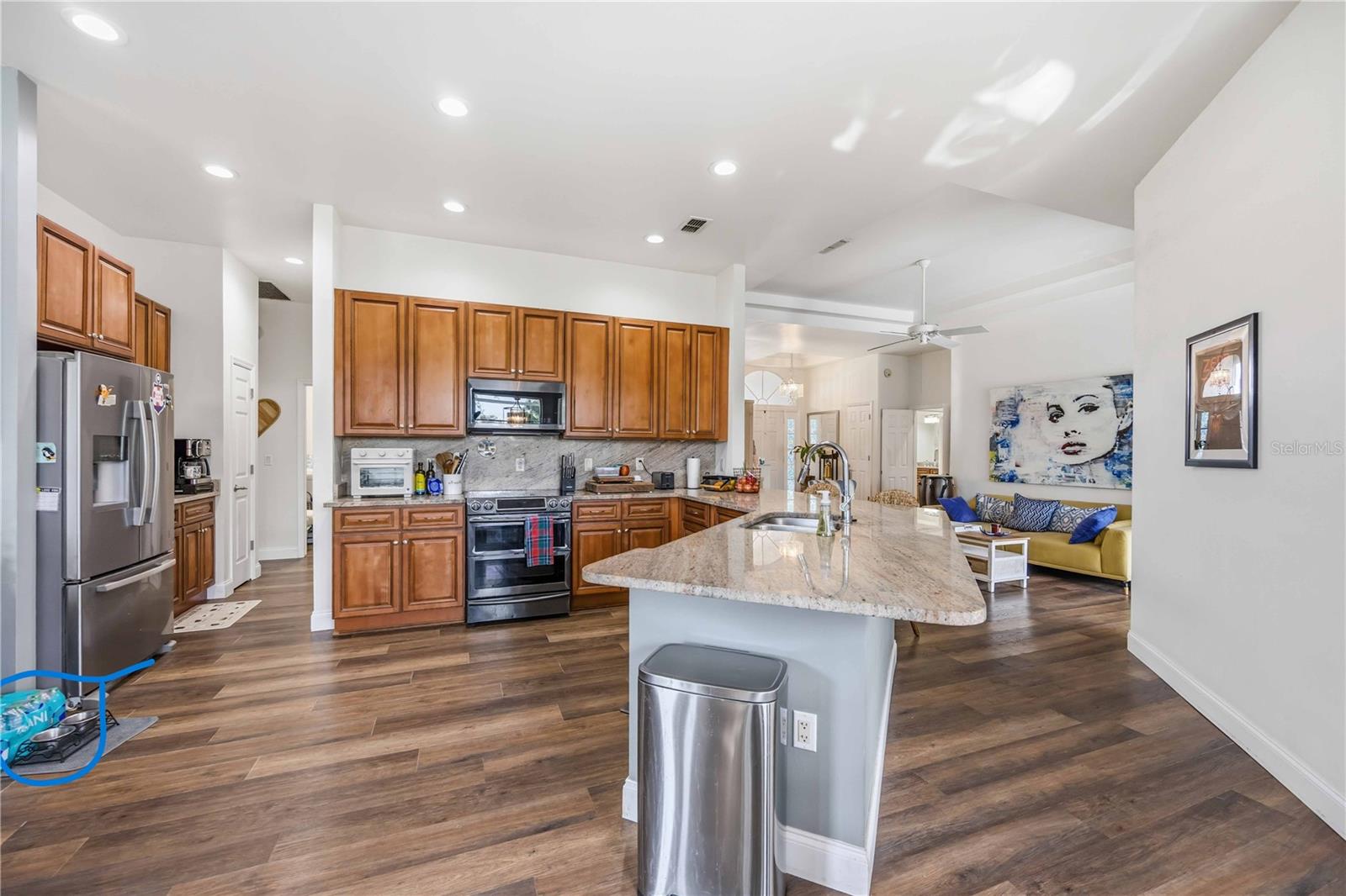 CHESTNUT CREEK MANORS - Residential