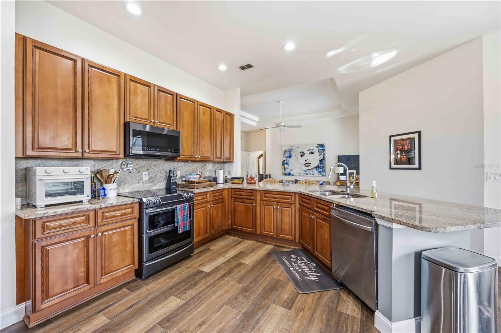 CHESTNUT CREEK MANORS - Residential