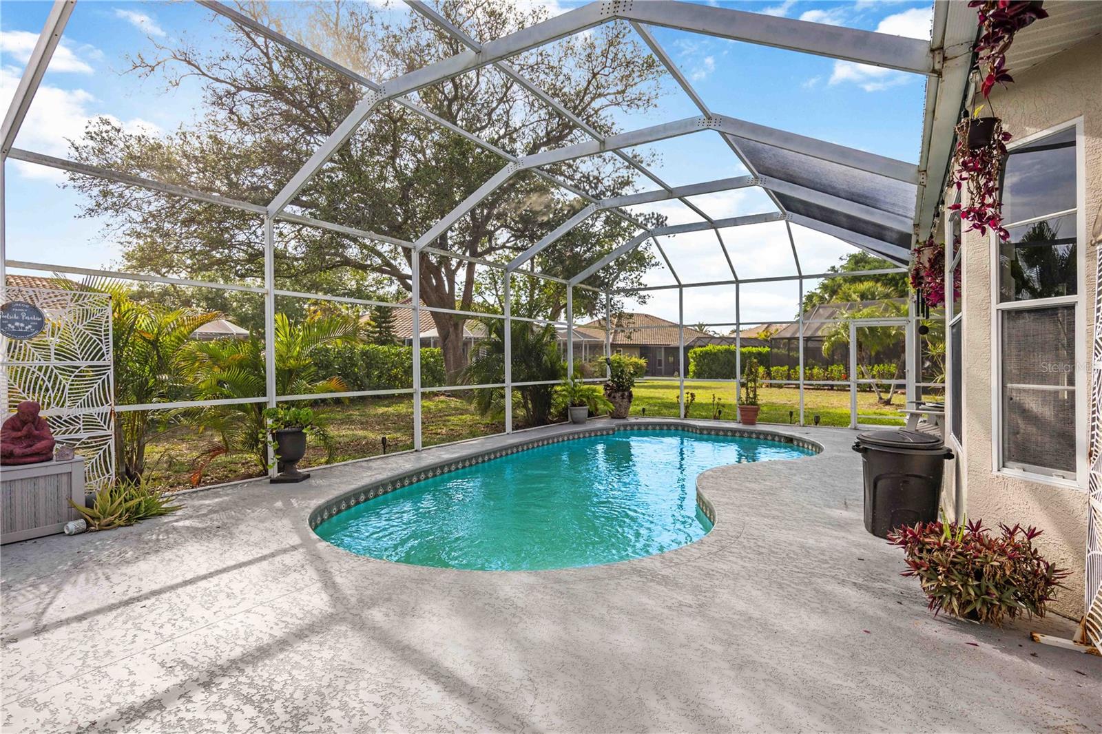 CHESTNUT CREEK MANORS - Residential