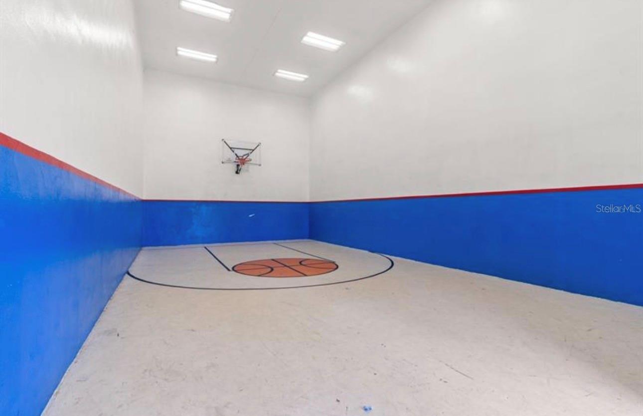 GABLES AT LAKESIDE CONDO - Residential