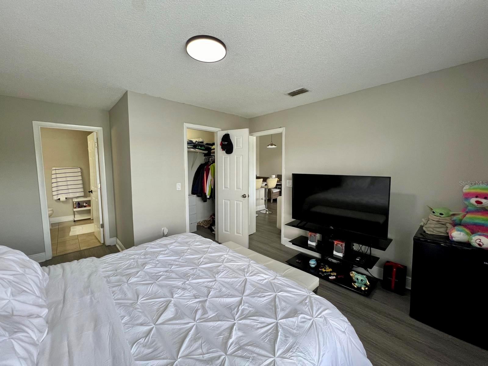 GABLES AT LAKESIDE CONDO - Residential