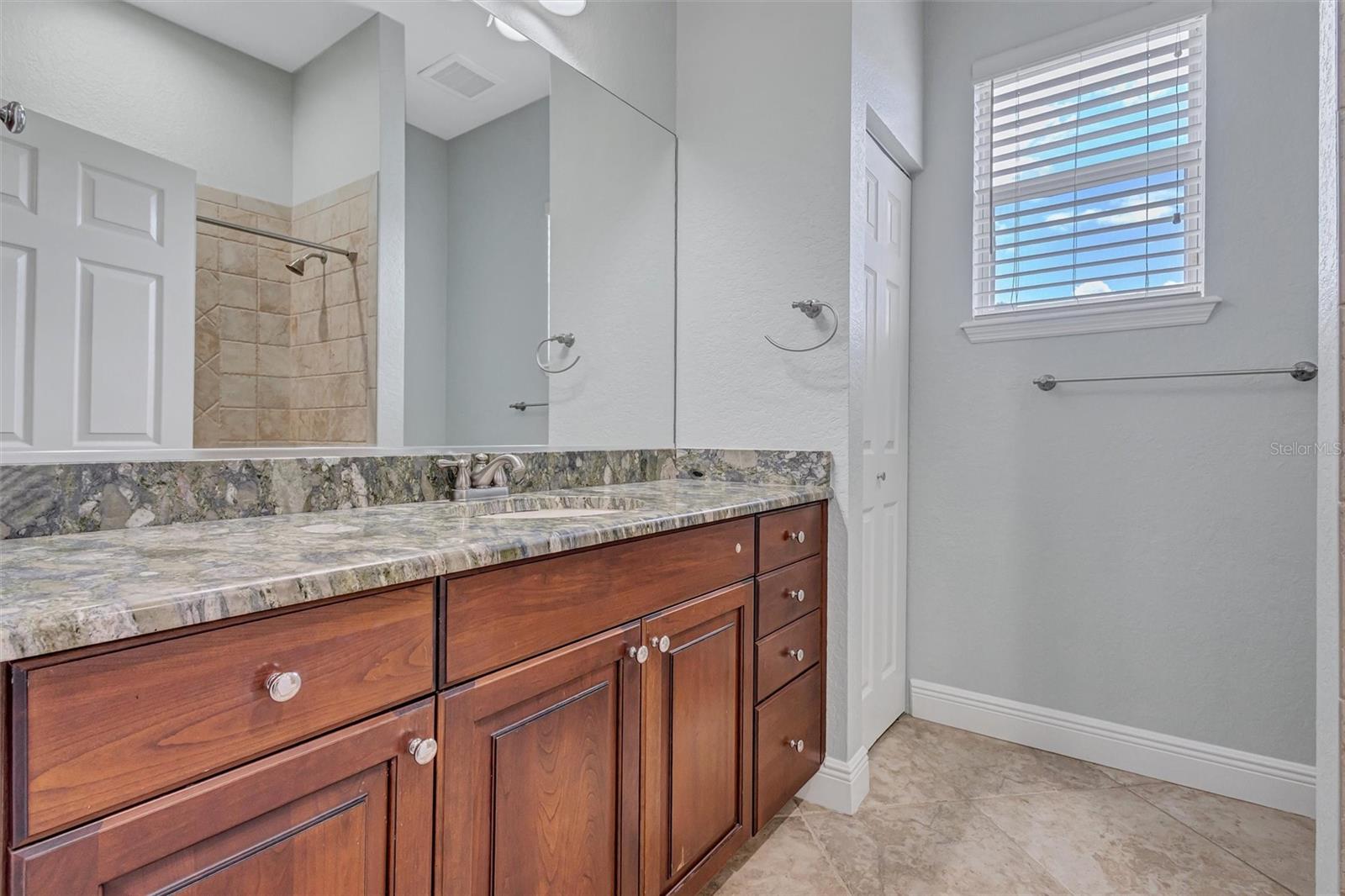 MILL CREEK - Residential