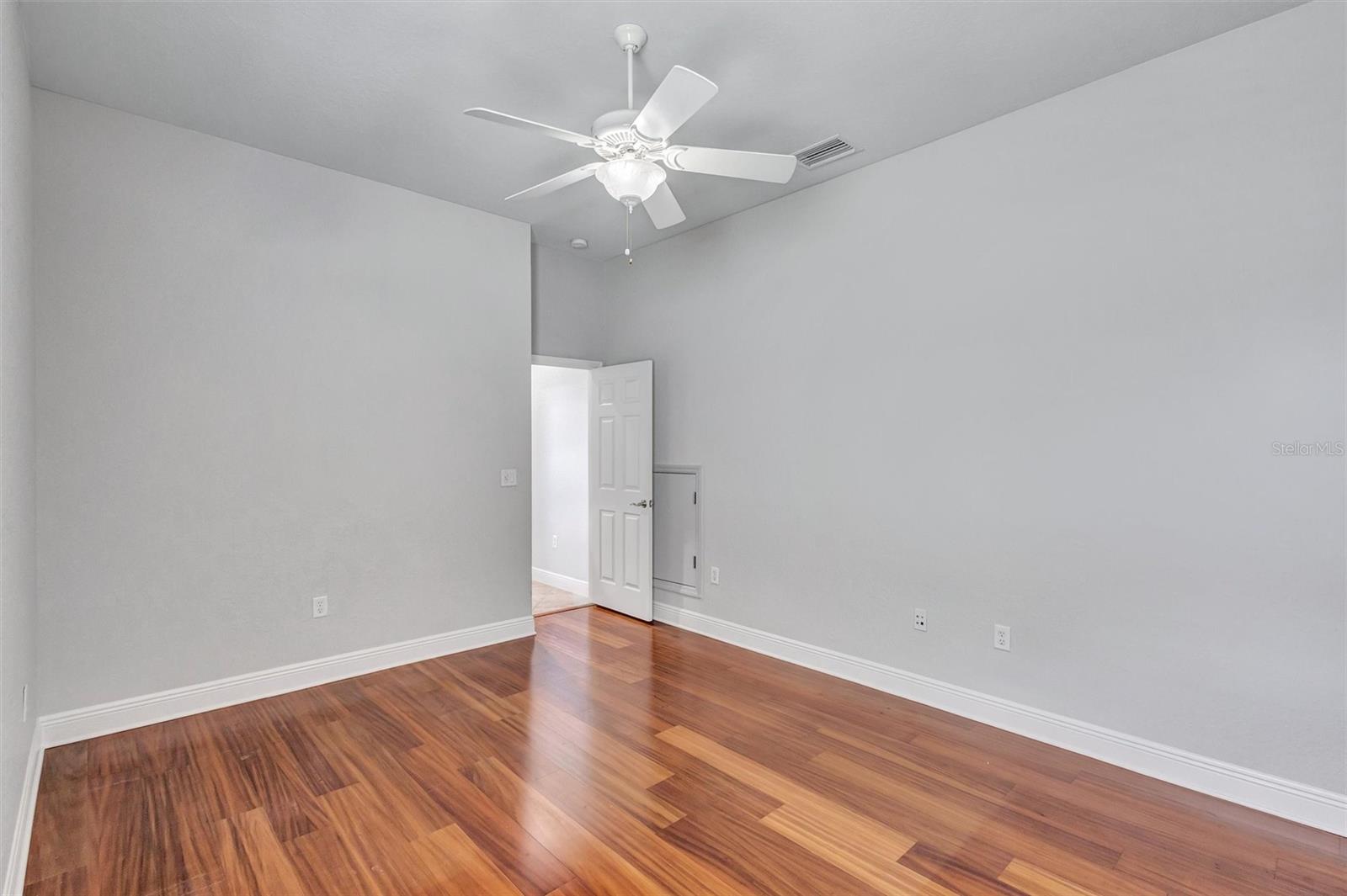 MILL CREEK - Residential