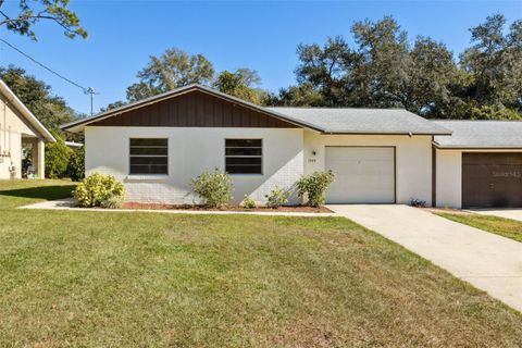 A home in DELAND